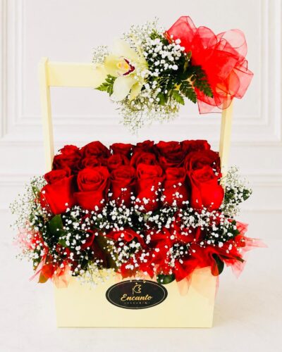 CANASTA RECTÁNGULO DE ROSAS